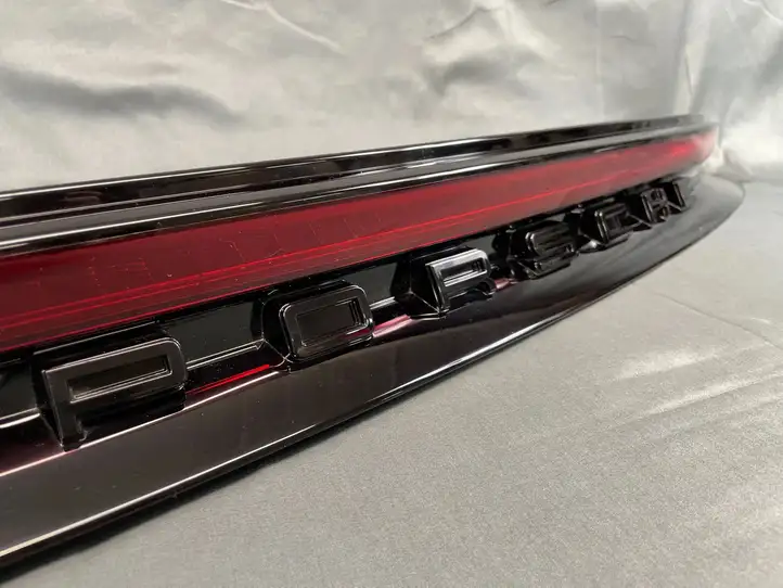 Porsche Panamera (971) (2020 - ) 976945207BA Задний фонарь в крышке багажника — фото 12