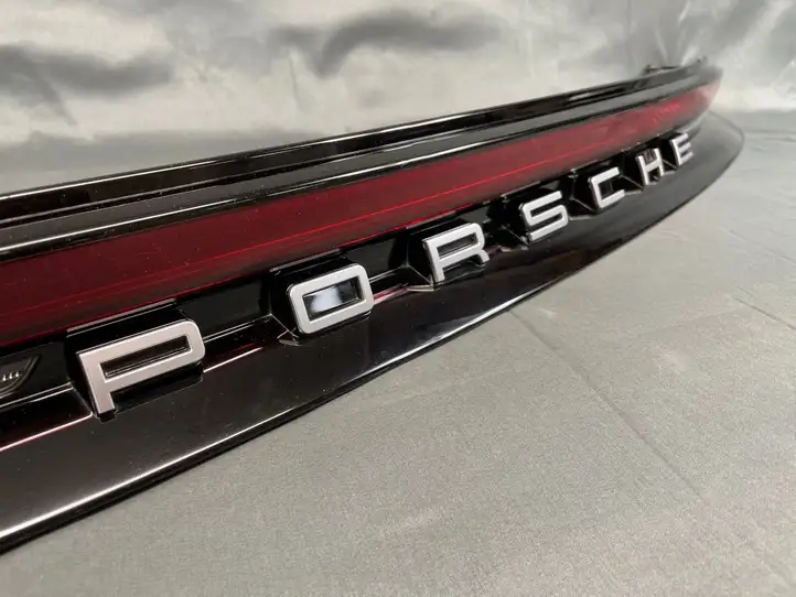 Porsche Panamera (971) (2020 - ) 976945207BK Задний фонарь в крышке багажника — фото 6
