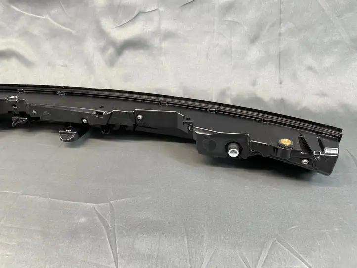 Porsche Panamera (971) (2020 - ) 976945207BK Задний фонарь в крышке багажника — фото 4