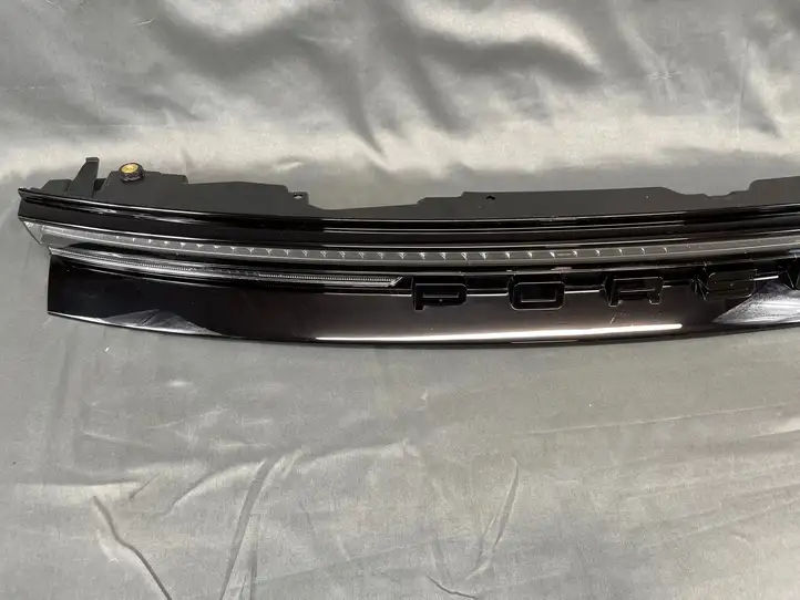 Porsche Panamera (971) (2020 - ) 976945208AB Задний фонарь в крышке багажника — фото 12