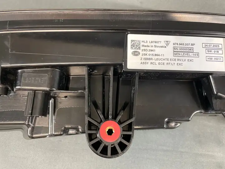 Porsche Panamera (971) (2020 - ) 976945207BP Задний фонарь в крышке багажника — фото 6