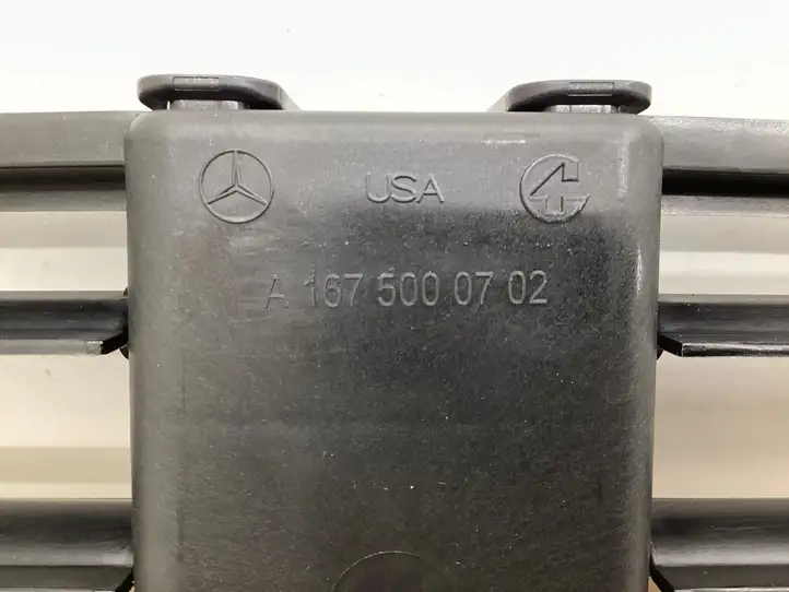 Mercedes-Benz GLE W167 (2019 - ) A1675000702 Облицовка радиатора — фото 3