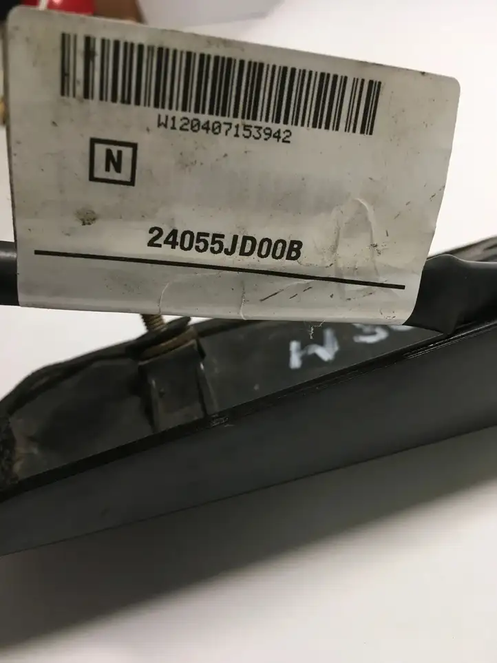 Nissan Qashqai (2010 - 2013) 24055JD00B Подсветка номера — фото 8
