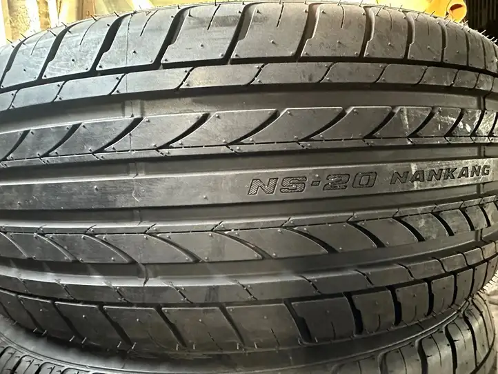 BMW 5 GT F07 (2010 - 2017) 24540zr20 Летняя шина R20 — фото 4