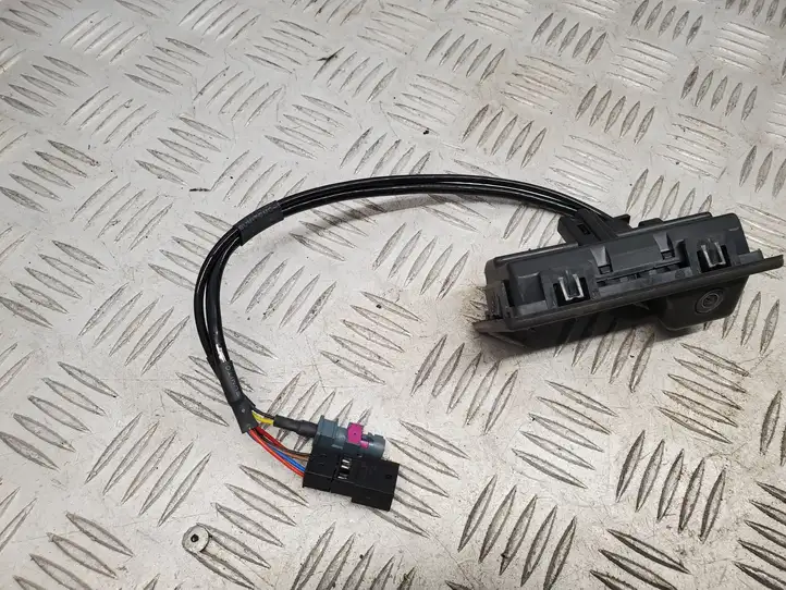 Audi A4 S4 B9 (2015 - 2019) 3V0827566L Ручка багажника с камерой — фото 8
