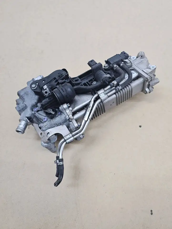 Opel Astra K (2015 - 2020) V29007672 Охладитель клапана EGR — фото 3