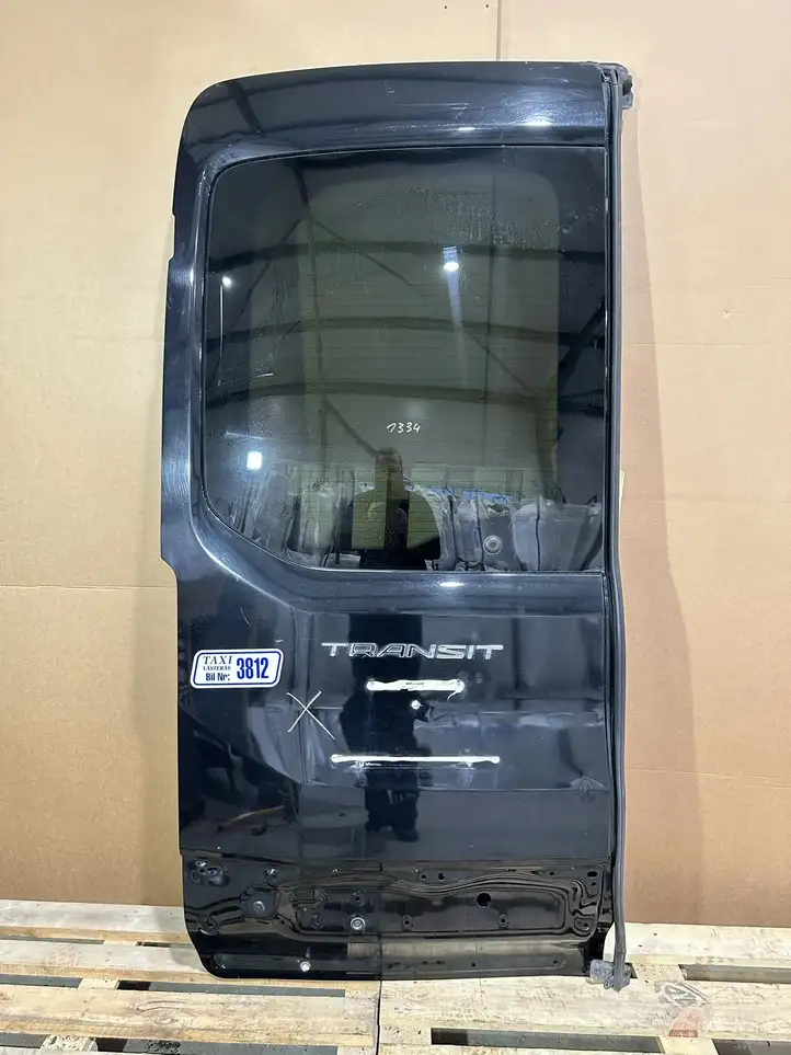 Ford Transit VII (2019 - ) Багажная дверь — фото 1