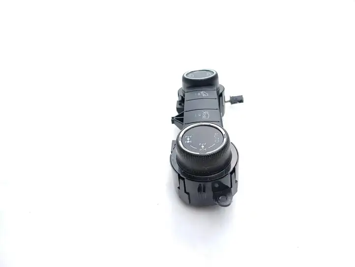 Mercedes-Benz ML W164 (2005 - 2011) A1648700858 Включатель блокировки дифференциалов — фото 3