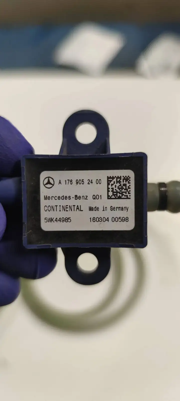 Mercedes-Benz A W176 (2012 - 2018) A1769052400 Датчик удара SRS — фото 2