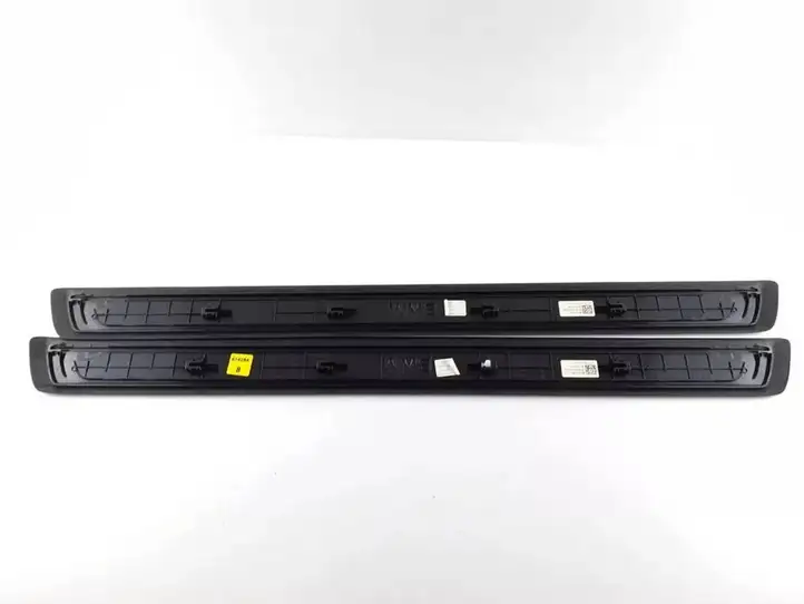 BMW 4 G22 G23 G24 G26 (2020 - ) 8077317 Внутренняя отделка переднего порога — фото 4
