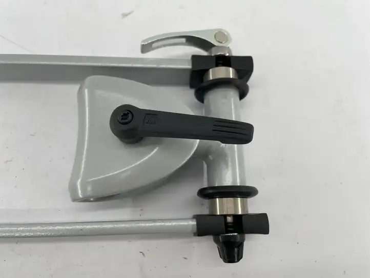 Volkswagen Touran I (2003 - 2010) 7H0862260D Велокрепление — фото 4