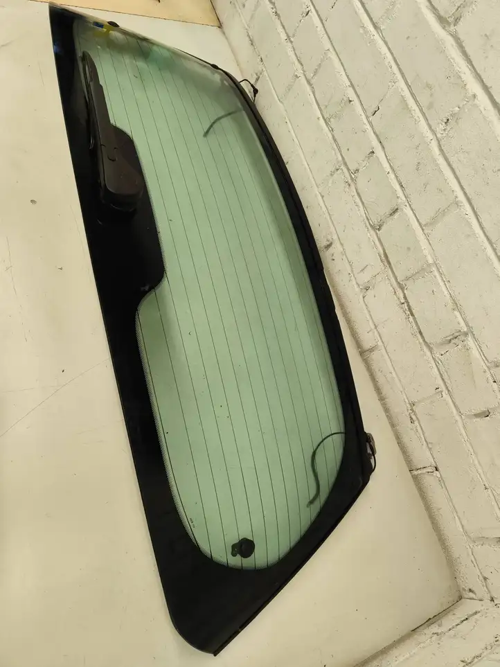 Renault Scenic II - Grand scenic II (2003 - 2006) 43R00128 Открывающееся стекло крышки багажника — фото 2