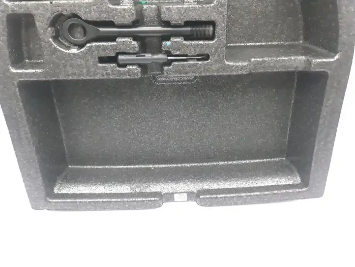 Hyundai Kona I (2017 - 2022) 09149J9900 Ящик для хранения в багажнике — фото 4