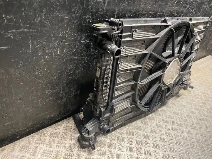 Audi A4 S4 B9 (2015 - 2019) 8W0816411H Радиатор охлаждающей жидкости двигателя — фото 5