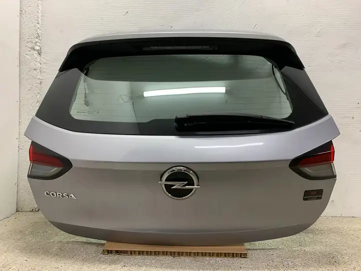 Opel Corsa D (2006 - 2010) 39181161 Крышка багажника — фото 1