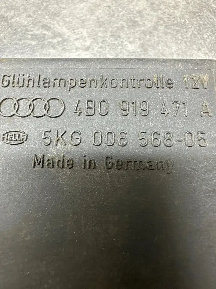 Audi A4 S4 B6 8E 8H (2000 - 2006) 4B0919471A Реле интервала стеклоочистителей — фото 4