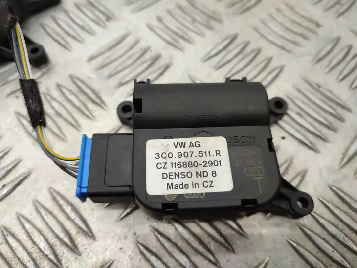 Volkswagen Tiguan (2007 - 2011) 0132801362 Двигатель задвижки потока воздуха — фото 4