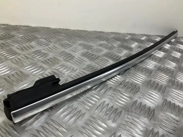 Audi A5 8T 8F (2007 - 2011) 8F0853764D Облицовка заднего бокового стекла — фото 2