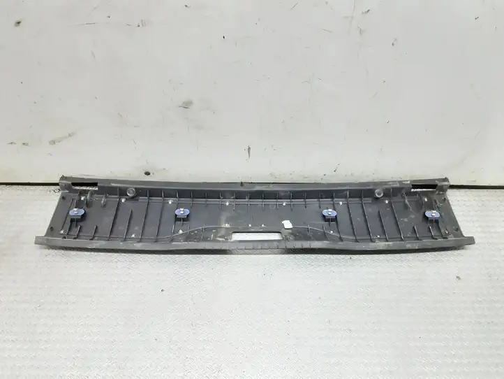 Opel Zafira B (2003 - 2006) 322225228 Отделка порога багажника — фото 3