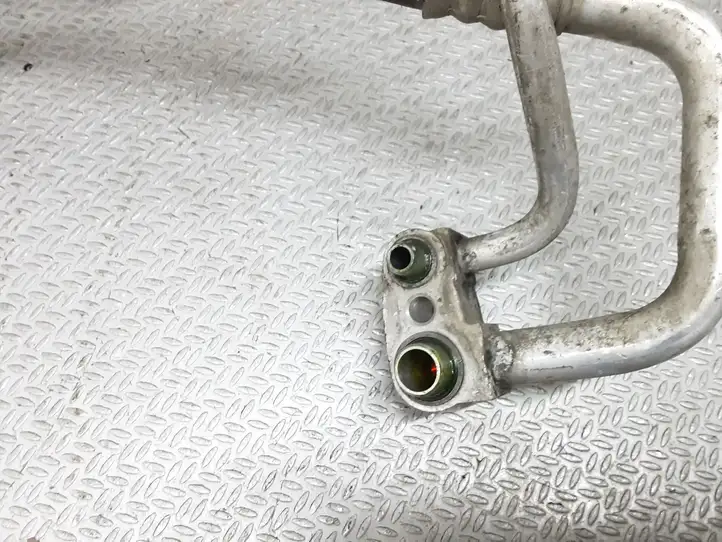 Opel Astra H (2004 - 2009) 511467016 Трубки и шланги кондиционера — фото 4