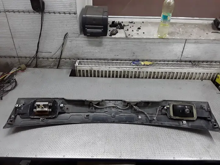 Subaru Legacy (2003 - 2009) 91711AG040 Комплект обшивки крышки багажника — фото 3