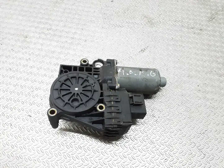 Audi A6 S6 C5 4B (1997 - 2001) 0130821784 Стеклоподъемник задней двери — фото 3