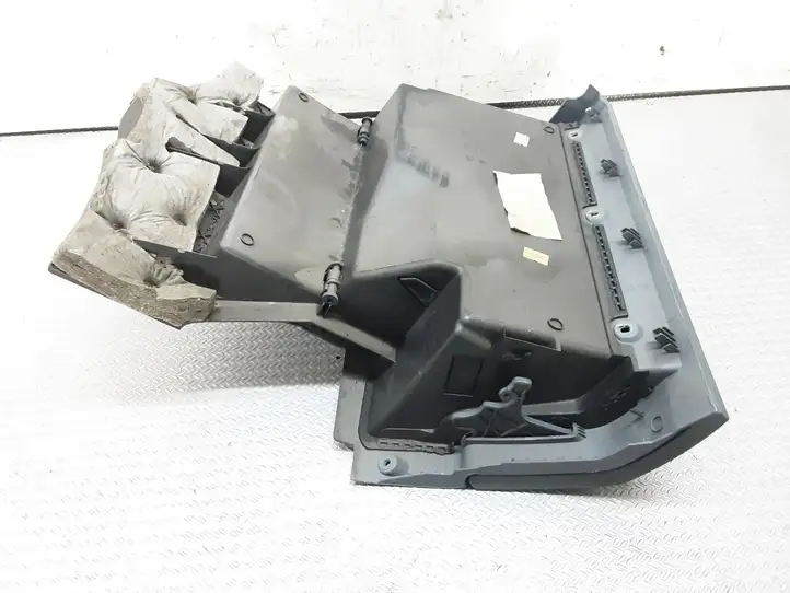 Skoda Fabia Mk1 (6Y) (1999 - 2007) 6Y1857103 Бардачок в сборе — фото 3