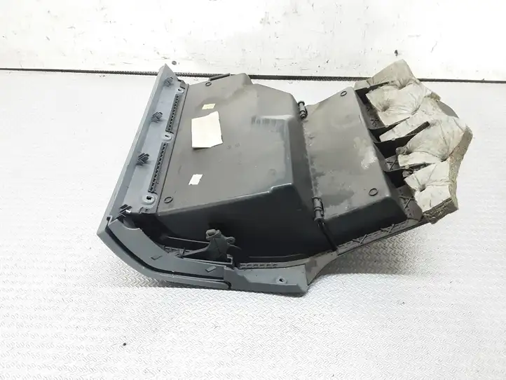 Skoda Fabia Mk1 (6Y) (1999 - 2007) 6Y1857103 Бардачок в сборе — фото 5