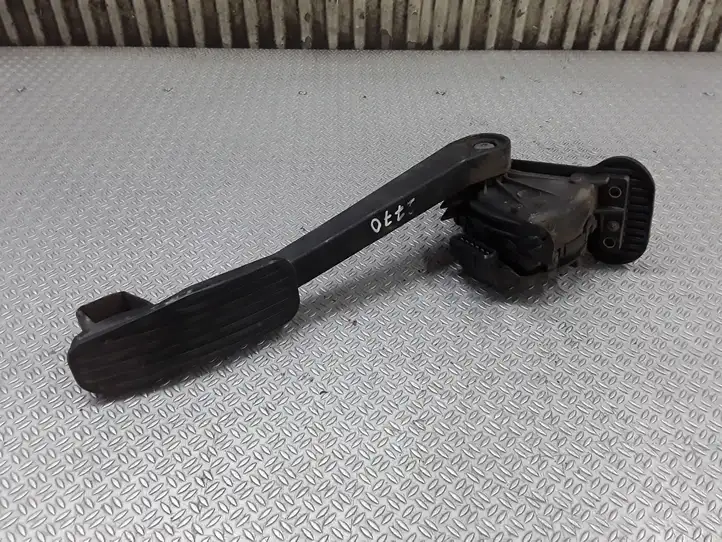 Volvo S80 (1998 - 2004) 3524405 Педаль акселератора — фото 1