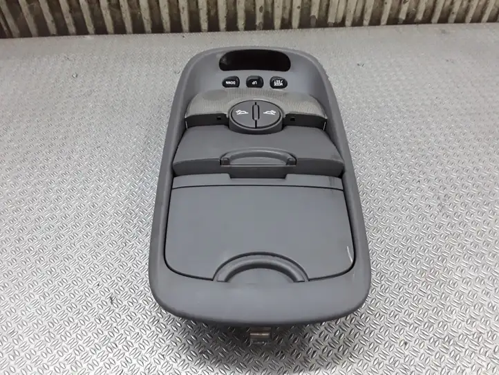 Kia Sorento (2002 - 2006) 0K53E51410 Передняя подсветка — фото 1