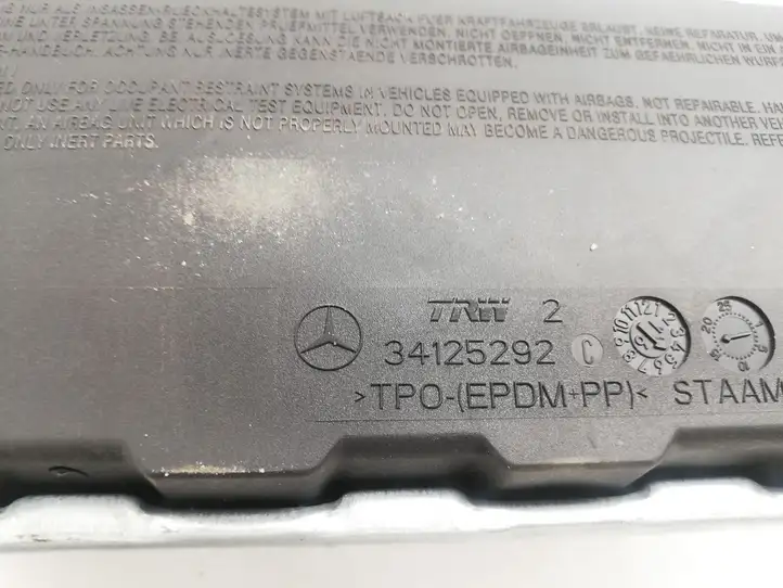 Mercedes-Benz C W205 (2014 - 2021) 2058601600 Коленная подушка безопасности — фото 2