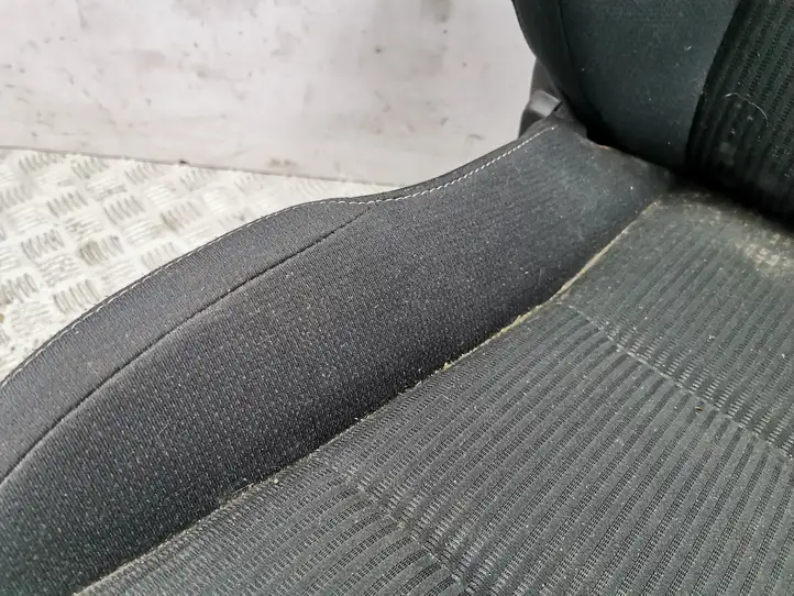 Toyota RAV 4 (XA40) (2012 - 2018) Переднее сиденье пассажира — фото 6