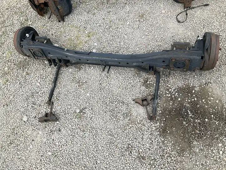 Nissan NV200 (2009 - )   Задний мост