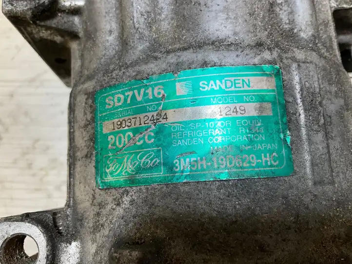 Ford Focus (2005 - 2008) 3M5H19D629HC Компрессор (насос) кондиционера воздуха — фото 2