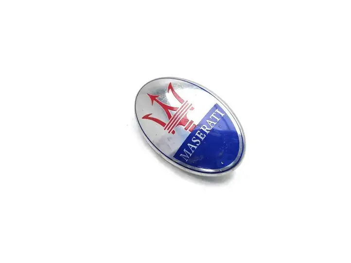 Maserati GranTurismo Эмблема модели — фото 2