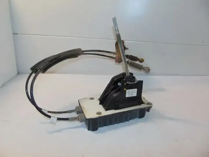 Renault Megane II (2002 - 2005)  8200905267 Механизм переключения передач (кулиса) (в салоне)