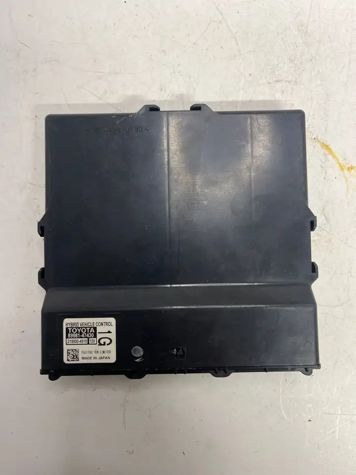 Toyota Prius Prime   8998147430 Блок управления спидометра