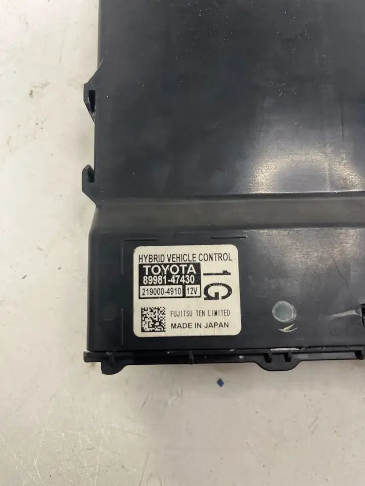 Toyota Prius Prime   8998147430 Блок управления спидометра