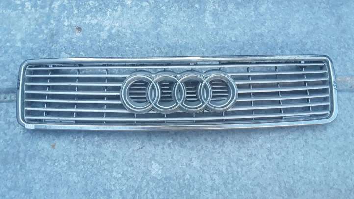 4A0853651 Audi 100 S4 C4 Grotelės priekinės