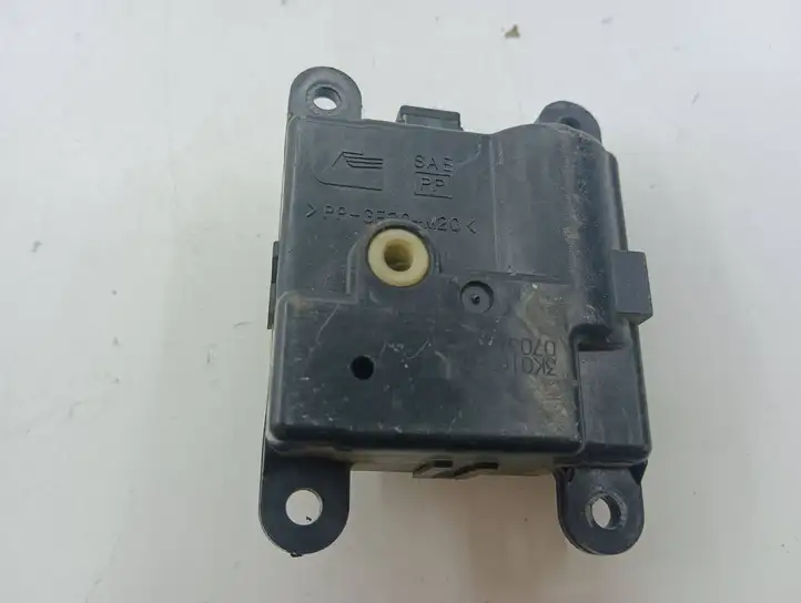 Honda CR-V (2006 - 2009) 3J01030850 Двигатель задвижки потока воздуха — фото 3