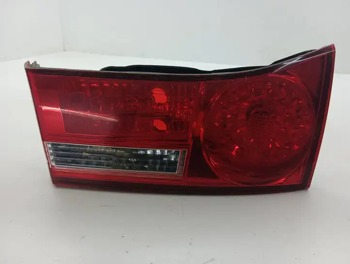 Honda Accord (2008 - 2016) P8129R Задний фонарь в крышке багажника — фото 1