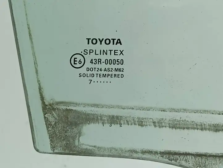 Toyota Avensis T250 (2003 - 2006) 43R00050 Стекло передней двери — фото 6