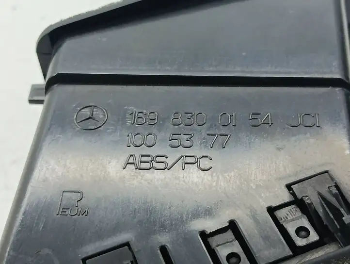 Mercedes-Benz B-class W245 (2005 - 2008) 1698300154 Боковой воздушный дефлектор — фото 5
