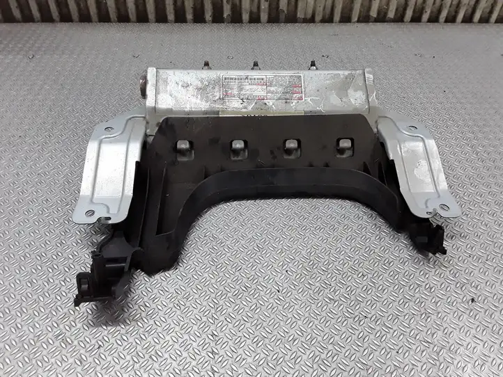 Mitsubishi ASX (2010 - 2016) 7030A242 Коленная подушка безопасности — фото 4