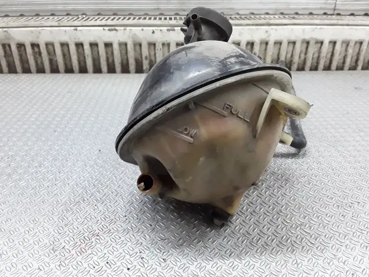 Toyota Corolla Verso E121 (2001 - 2004) Расширительный бачок — фото 2