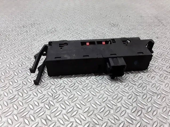 BMW 3 E46 (1998 - 2005) 61318381518 Кнопка стеклоподъемников — фото 3