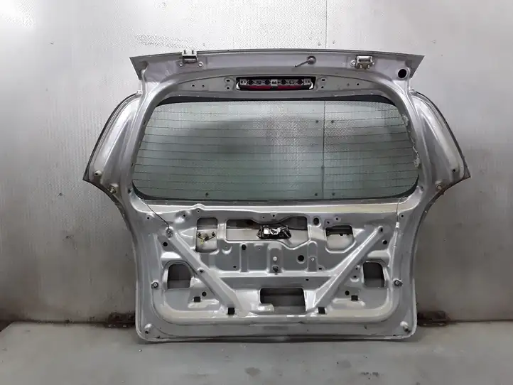 Toyota Corolla Verso E121 (2001 - 2004) Крышка багажника — фото 2