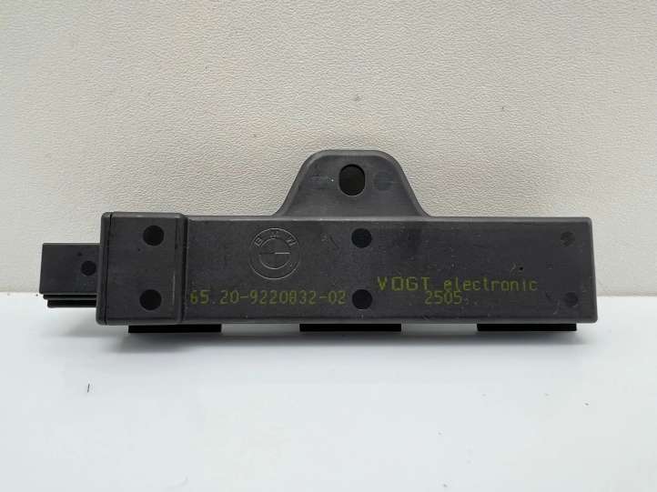 9220832 BMW 5 GT F07 Interjero komforto antena