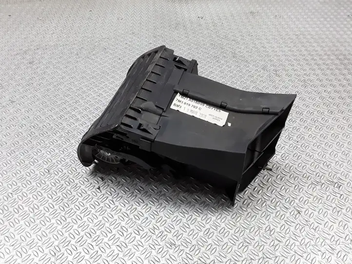 Volkswagen Sharan (2003 - 2010) 7M3819703C Боковой воздушный дефлектор — фото 5