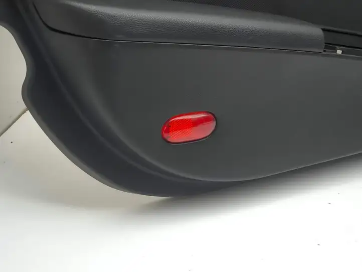 Nissan 350Z (2001 - 2009) Обшивка передней двери — фото 15